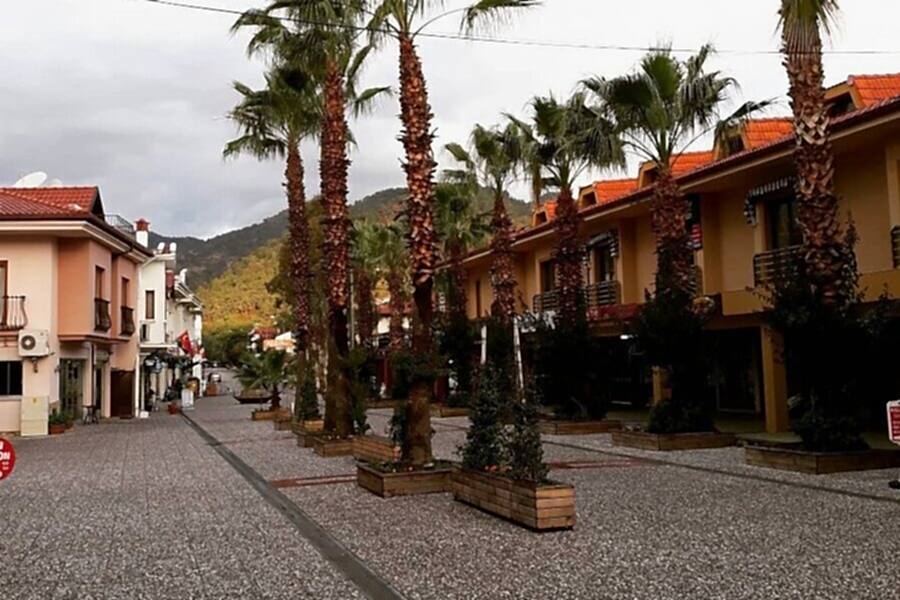 Göcek Çarşısı’nda akşam yürüyüşüne çıkın