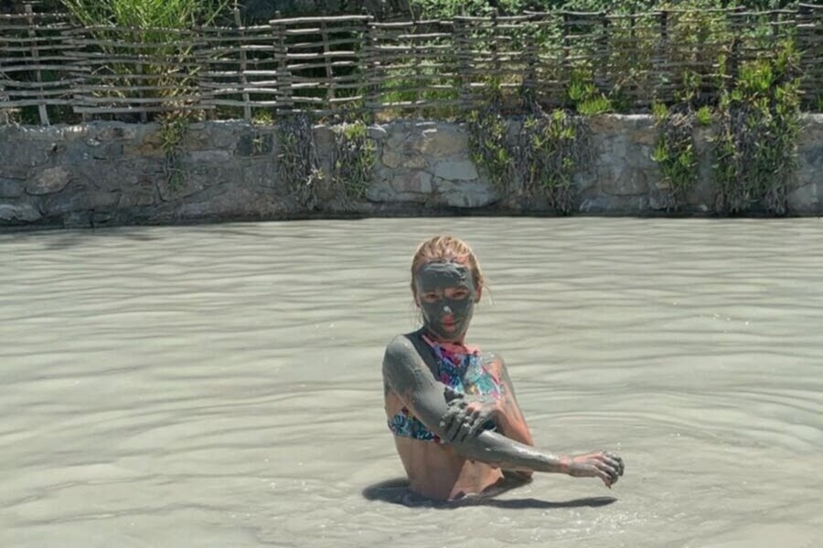 Dalyan’da çamur banyosu ile güzelleşin